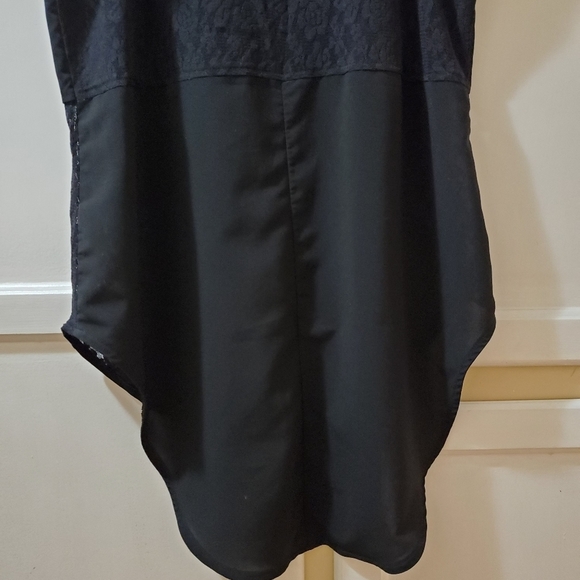 Free Press Women's Sleeveless Lace Accented Top - Picture 5 of 9